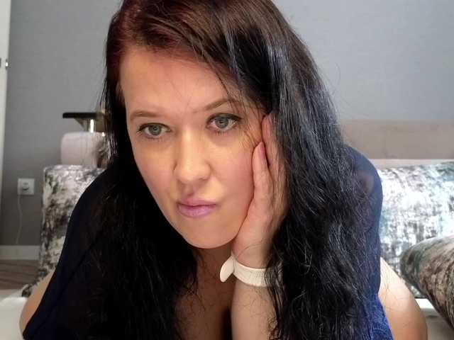 Sändningsbilder LoveCatsuit