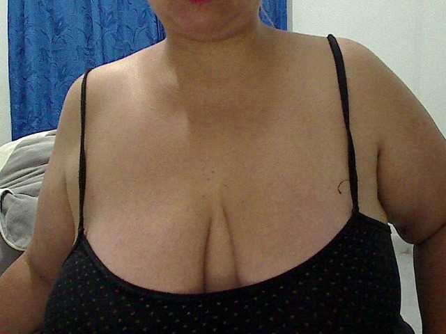 Sändningsbilder luciana-pulsy