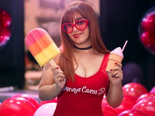 Erotisk videochatt Lucy-Adams