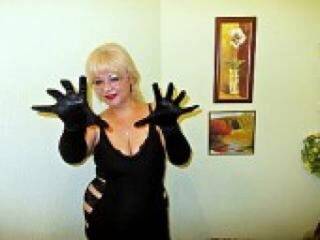Erotisk videochatt madamblond