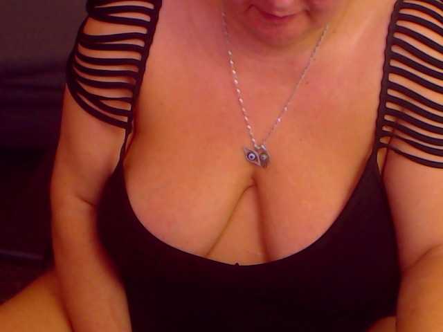 Foton MadameLeona My deepest weakness is wetness #Lush...#mature #bigboobs #bigass #lush #bbw .. i will show for nice tips !50for tits, 80pussy, 25 feet, 30belly ,45ass, 10 pm,,400naked&play&squirt,c2c 5 mins 40tips,