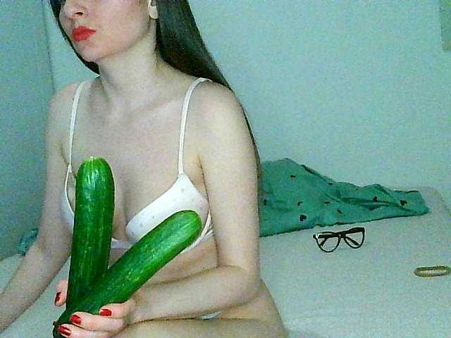 Foton MagalitaAx go pvt ! i not like free chat!!! all for u in show!! cucumbers will play too