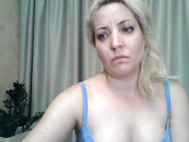 Foton mariska-kiska look at camera 25, show nipple 20, show breast 40, open pussy 50, open ass 70, undress and show my holes 100 tokens