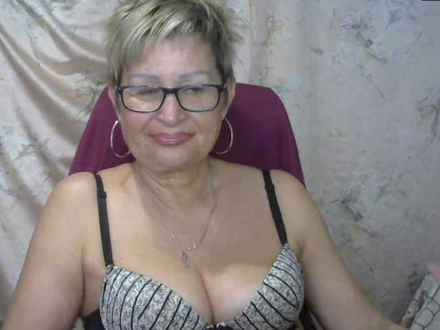 Foton MatureLissa Who wants to see mature pussy ? pls for @total English and German