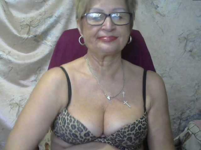 Foton MatureLissa Who wants to see mature pussy ? pls for @total English and German