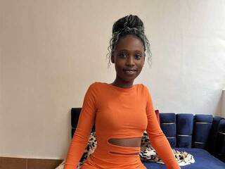 Erotisk videochatt Melaninebonyxxx