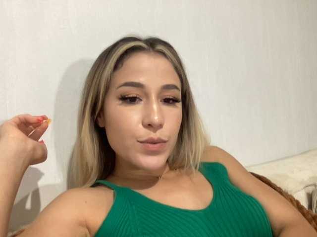 Foton Melyna_ Chaque 500 tokens envoyer en LIVE un album personnalisé pour toi ❤️‍