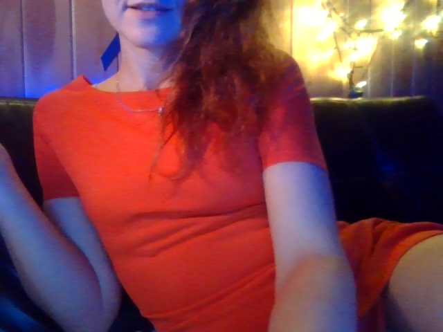 Foton miss-redhead I reply to a private message for 5 tokens, get up to show my figure - 15 tokens, look at your camera for 30 tokens, subscribe to you for 50 tokens.