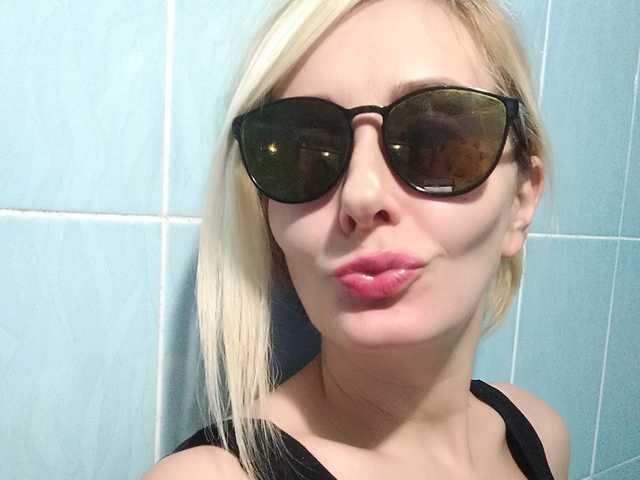 Erotisk videochatt Miyalip