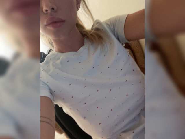 Foton MollyBlonde I don’t undress without tokens