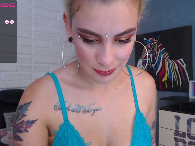 Foton MollyReedX ♠ Pin up girl ready to have fun today ♠ ♥♥ Fingering for 120 ♥ Spank my Pussy daddy!!!