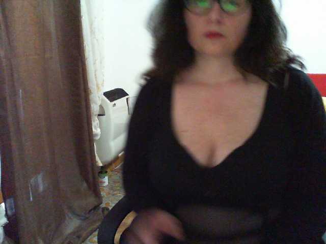 Foton Monella2 30 tk flash boobs,50tk flash pussy,c2c only privat show,stand up 30 tk,no private tip thank you.