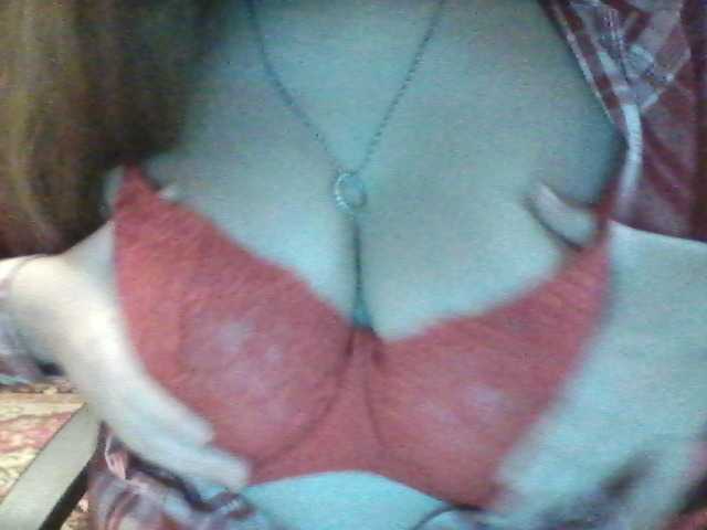 Foton Limonadka Who want see my sexy tits? 30 tokens!