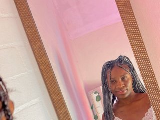 Erotisk videochatt NahomiHix