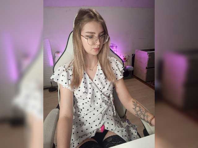 Foton _Nastena_ Hi boys! LOVENSE from 2tk! Let's chat, play and have fun together!I don't do anything for a couple of days, my stomach hurts(