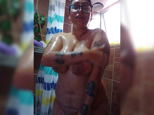 Foton NatalyaLouvre Shower show.