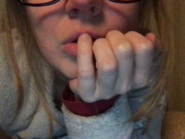 Sändningsbilder naturalblonde