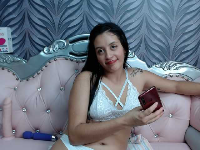 Foton Naughtyemily #mistress # #cei #joi #cbt #slave #pvt #humillation / hey guys new model colombian hot and wild, i like the humillation, roleplay, slave very obedient, i like the squirt, masturbation, fingering, cum