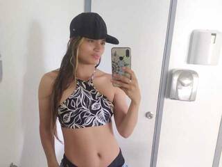 Erotisk videochatt NikkiHanson