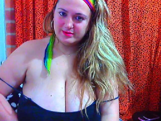 Foton Ninphoanal69L TITS 40 TOK ASS 20 TOK STAND UP 25 SEE CAM 15 TOK NAKED 100 TOK NAKED AND DILDO 200 TOK ADD FRIEND 5 TOK
