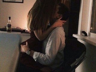 Erotisk videochatt Oy-ess-bom-bom