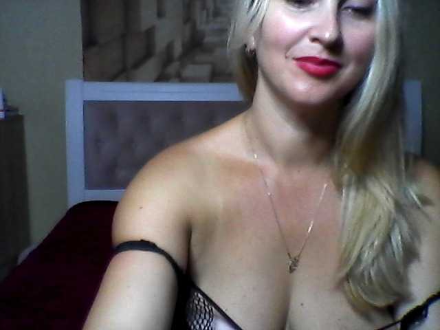 Foton pamelaa123 take off a dress 100 tkn, chest 100 ***only in private watch camera 20 tkn