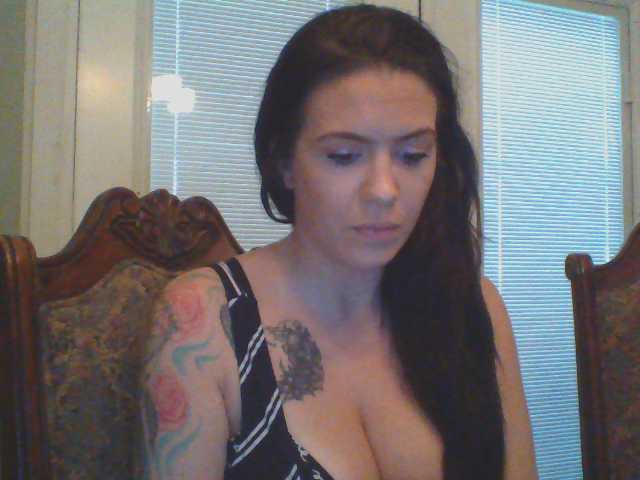 Foton Parislynn83 Whos going to be my KING today?? Tips make me play