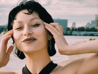 Erotisk videochatt Petit-Fairy