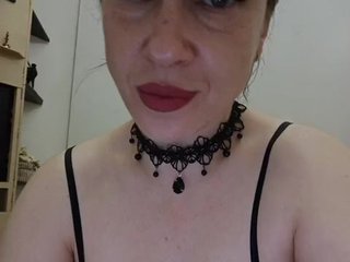 Erotisk videochatt PetiteBrunieX