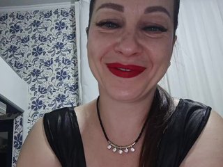 Erotisk videochatt PetiteBrunieX