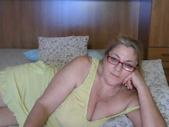 Foton Mary_sweet MATURE WOMAN(60 years-)#MILF#BIG TITS NATURAL#HAIRY PUSSY#SMOKER#Guys press on the heart from the right angle if you like me#C2C IN PRV,GROUP OR IN CHAT FOR 199TKS(5MIN)#PM20TKS