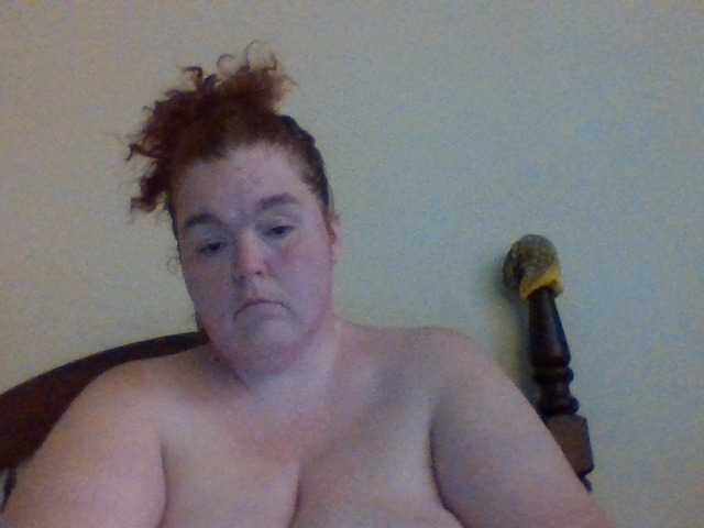 Foton rednecklady1 Its Monday, in Lockdown due to COVID, what yall doing.