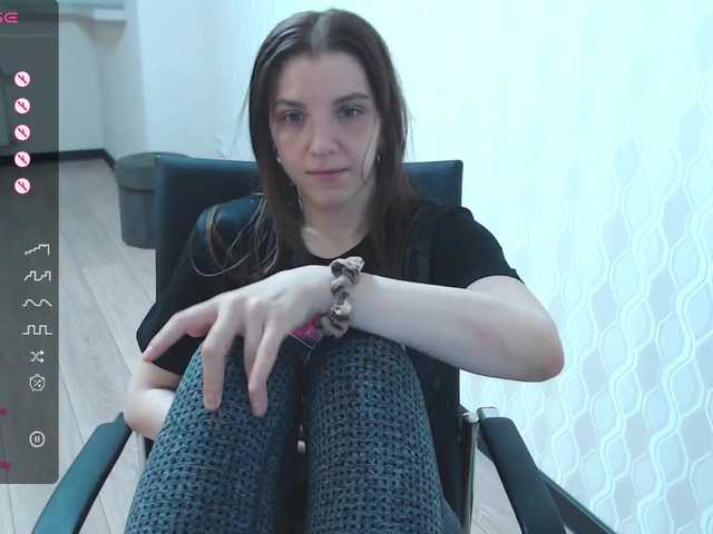 Foton RennaLisa Show Feet: 77 smoke a cigarette: 70 : Flash Ass: 60 :Flash Tits: 50 Flash Pussy: 99 :Get Naked: 217 Pussy Play: 290 c2c 113 t , anal 1500 air kiss 12 t,butt plug 78 t bj 156 t