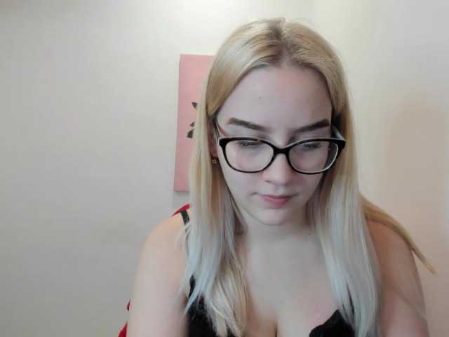Foton rikkisix69 Hi guys :) My name is Rikki, my biggest strengths are my #bigtits, and #ass. Im still #teen, and #new here, and very #shy too. ;)