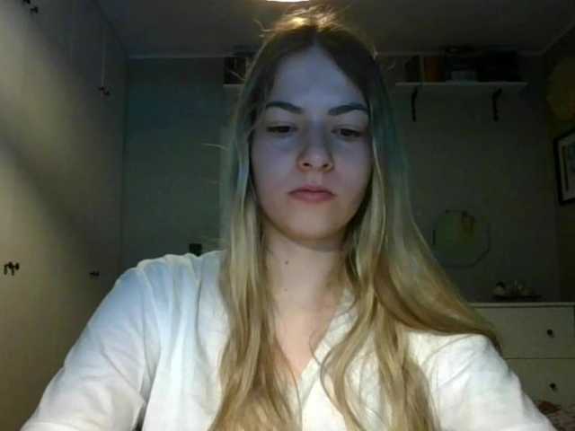 Sändningsbilder RosieJune