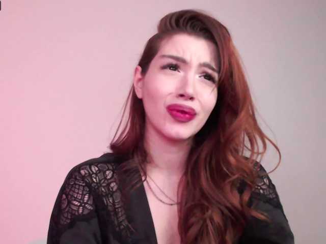 Foton Roxanne-Rouge want a lot of orgasms today!