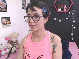 Foton roxxanecute LOVENSE/ON #smalltits #smoke #squirt #anal #asian #latina #lovense #daddysgirl #18 #teen #daddy #ohmibod #cute #bigass #young