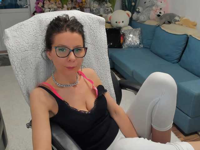 Foton SalomeJade Welcome my guys#pvt#lovense#ohmibod#it makes me smile and wet).any tips is ***you!