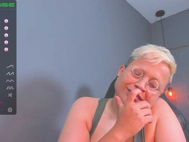 Foton sam-coner #mistress #bigboobs #mature #feet #bigtits #tomboy #german #rubia #fumar #mistress #lesbian #tomboy #rubio #smoke