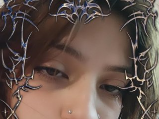 Erotisk videochatt SARAI-PETITE