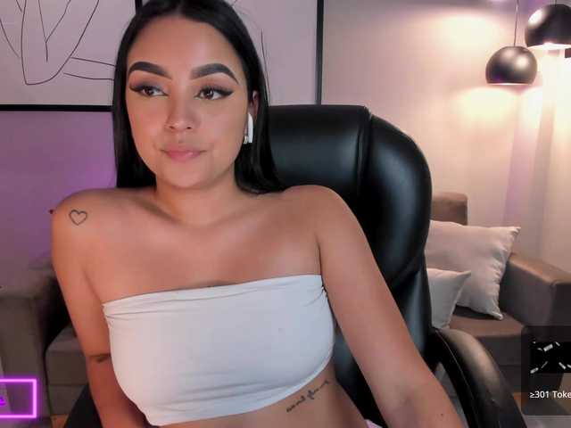 Foton sarawinstone Help me to take all my clothes off and make me cum♥ IG: @Winstone.sara♥Goal: Fingering Pussy + Fuck pussy hard @remain Tks left ♥