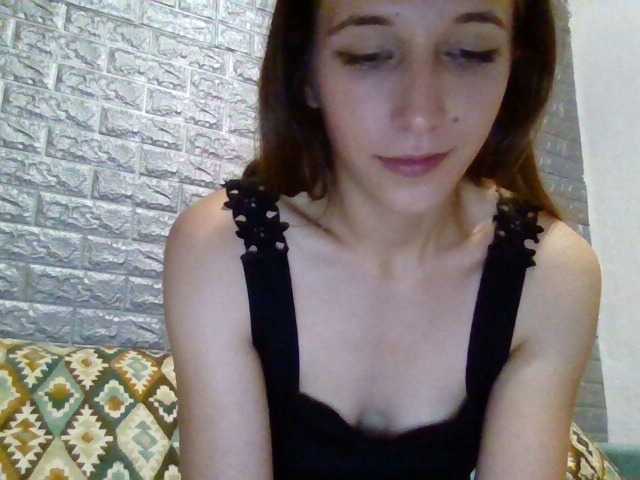 Foton _Sasha_ Welcome to my room! I play with pussy only in private. In the spy- only naked. Put love - it's free!To the top 100