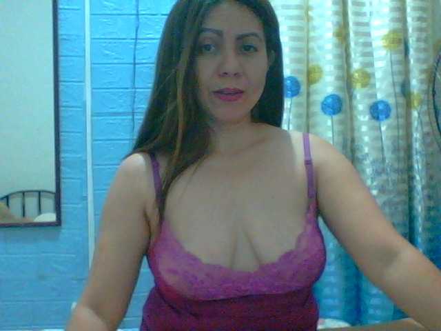 Foton Scarletteb welcome to my room..Show Boobs 20tk,Play my tits 24tk,Show feet 15tk, pussy view 44tk,show Ass 28tk,Get naked 100tk Kiss 10tk..open cam 30tk.change pantyoutfit 50tksMy lovense is ON,just vibe me