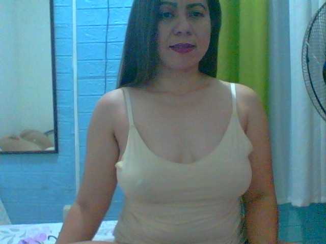 Foton Scarletteb welcome to my room..Show Boobs 20tk,Play my tits 24tk,Show feet 15tk, pussy view 44tk,show Ass 28tk,Get naked 100tk Kiss 10tk..open cam 30tk.change pantyoutfit 50tksMy lovense is ON,just vibe me