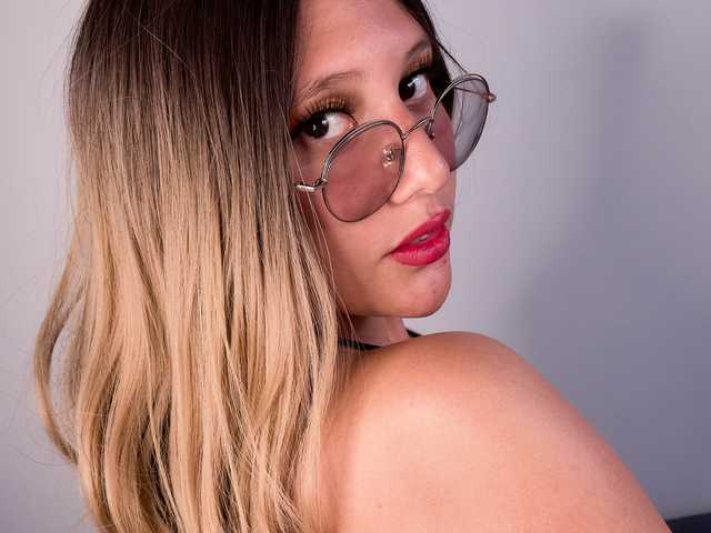 Foto av profilen Scarletty-