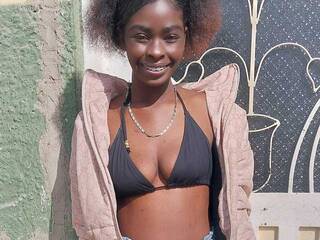 Erotisk videochatt SereneWinslet