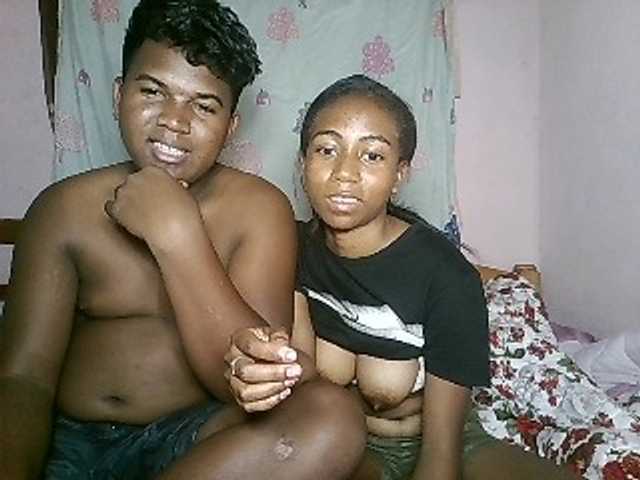 Sändningsbilder sexycouple32