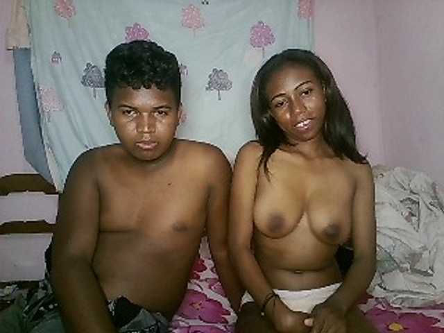 Sändningsbilder sexycouple32