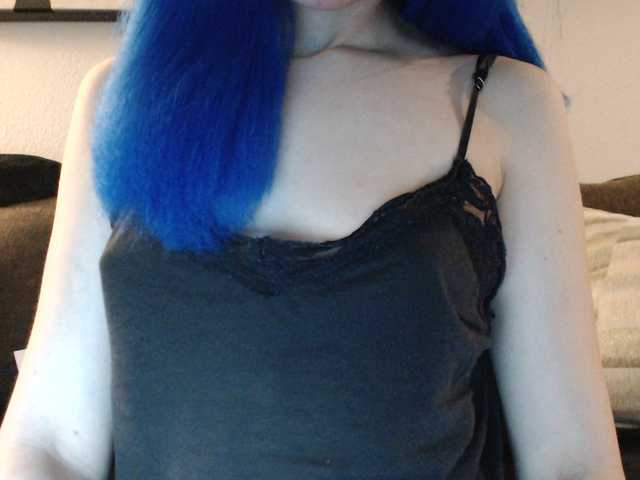 Foton Bluerazz18 Welcome all! Tip for #lush!! Follow, show support and leave comments to show love! TwitterOnlyFans: @neonsmurfette
