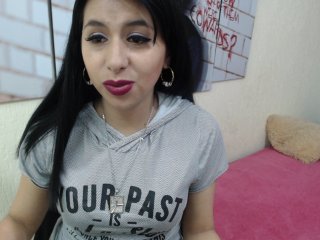 Foton SHARLOTEENUDE Happy week lovense lush in my pussy, how many tips to make me cum, let's play #dance #milk #smalltits #ass #fingering #pussy #c2c #orgasm#new#latin#colombian#lush#lovense#pvt#suck#spit#